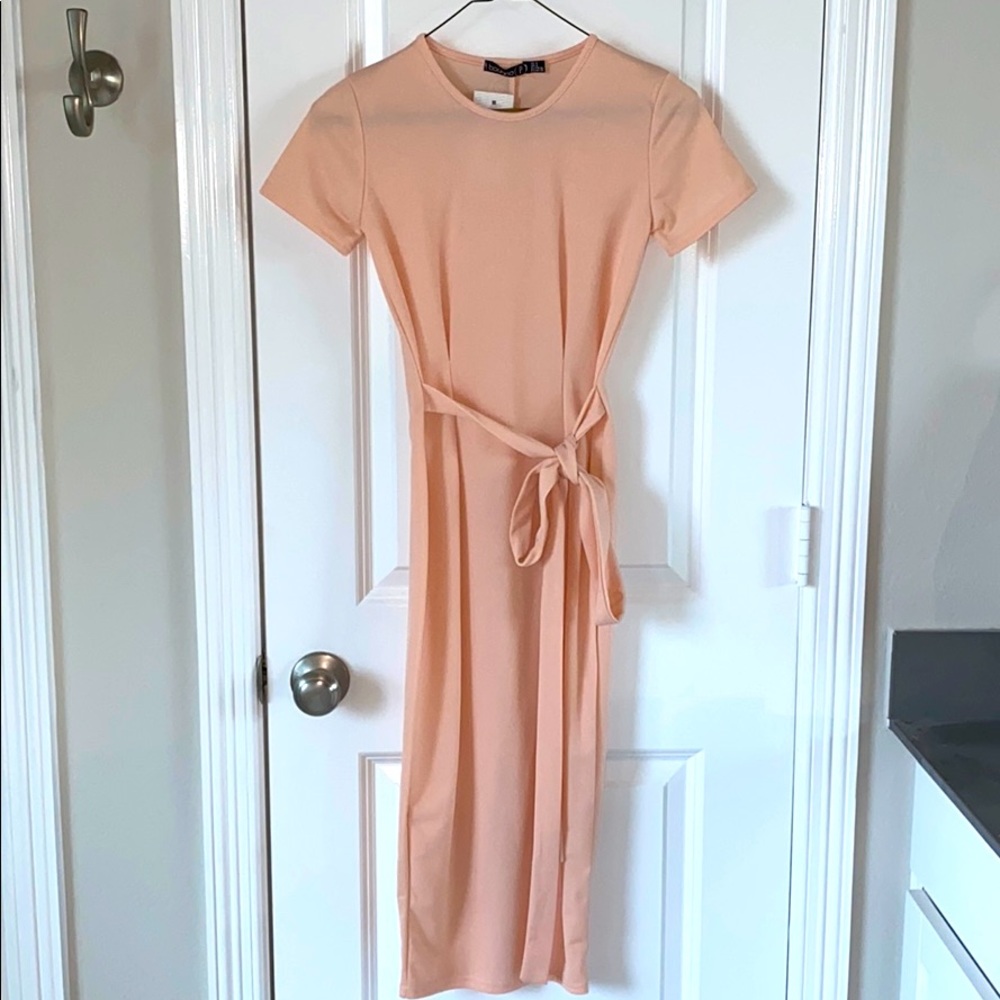 Boohoo petite size 4 dress